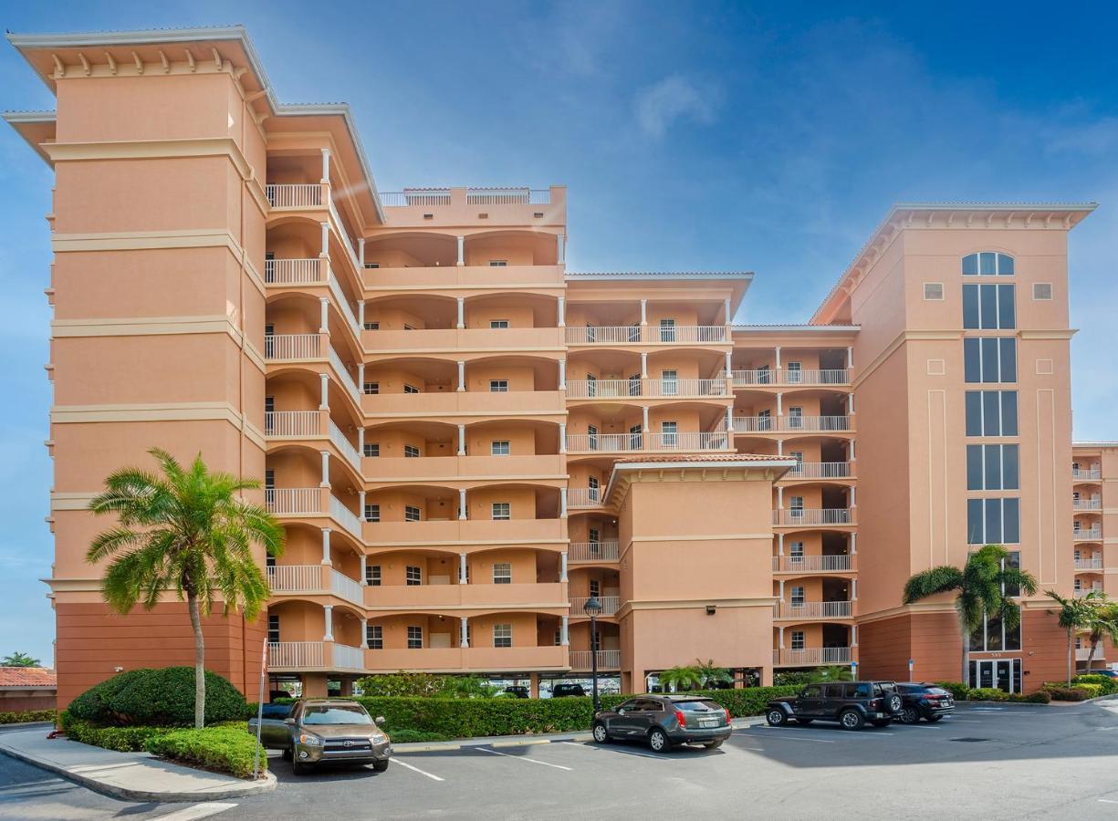 Beautiful Waterfront 3 Bedroom Condo, Located In The Heart Of 克利尔沃特 外观 照片